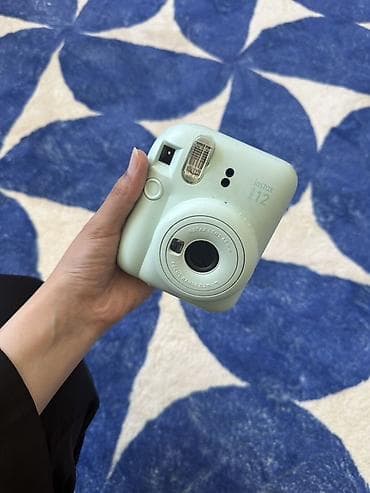 pocket 2: Мгновенная камера Fujifilm Instax mini 12, цвет пастельно‑мятный — 3