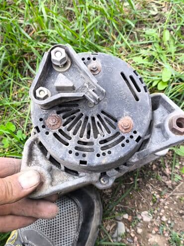 генератор 211: Генератор BMW 1990 г., Б/у, Оригинал — 3