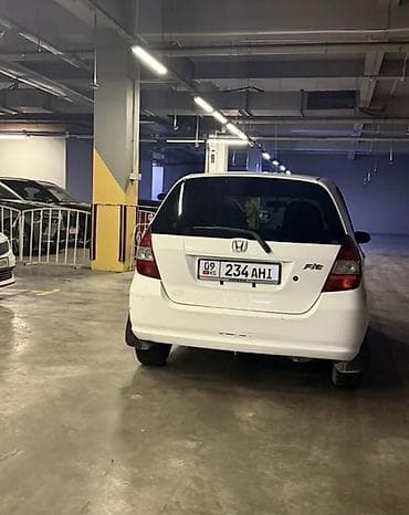 вито 2 3: Honda Fit: 2002 г., 1.3 л, Автомат, Бензин, Хэтчбэк — 6