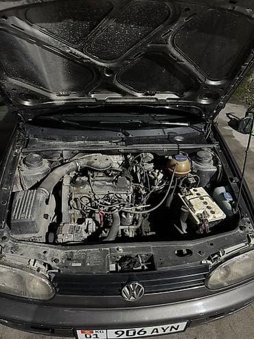Продажа авто: Volkswagen Golf: 1993 г., 1.6 л, Механика, Бензин, Хэтчбэк — 9