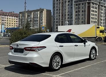 avalon 2017: Toyota Camry: 2018 г., 2.5 л, Вариатор, Гибрид, Седан — 2
