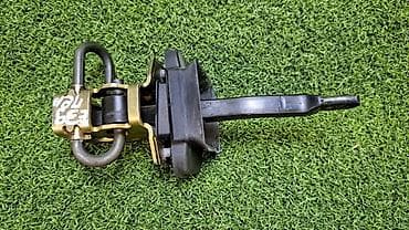 x5 e53: Ограничитель двери Е39 8 193 447 Год 2000 В отличном состоянии — 3