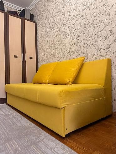 Прямые диваны: Прямой диван, Б/у — 3