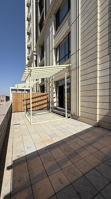 Недвижимость: 2 комнаты, 100 м², Элитка, 3 этаж, Дизайнерский ремонт — 1