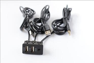 aux колонка: AUX,USB разъем для входа мультимедиа или зарядки и вывода на панель — 6