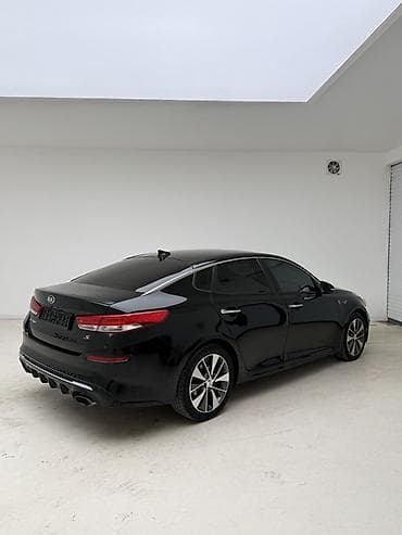 infiniti 35: Kia Optima: 2018 г., Седан — 6