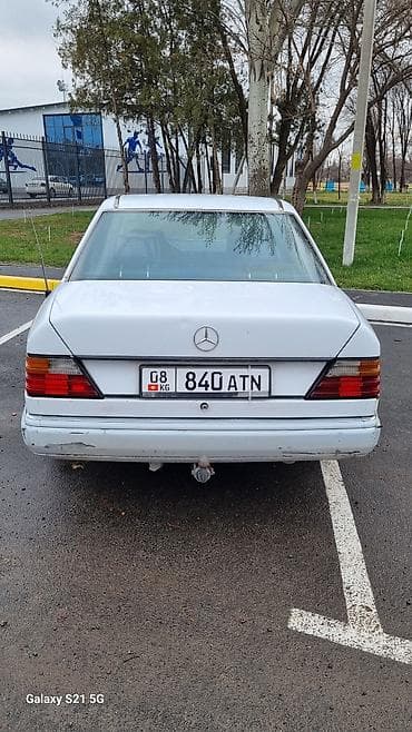 bmw r18: Mercedes-Benz W124: 1993 г., 2 л, Механика, Бензин, Седан — 5