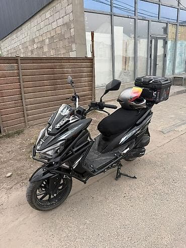gsx 200: Тип скутера Yamaha, 200 куб. см, Бензин — 3