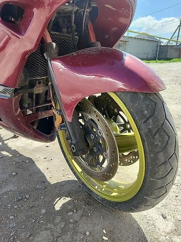 3 sfe: Kawasaki Ninja (спорт-турист) в бордовом цвете.4 цилиндр 6 ступка тяга — 10