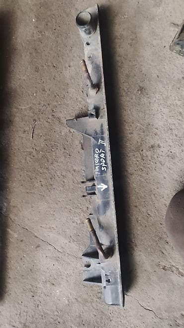 Mitsubishi Pajero Sport 2 бачок радиатора, Митсубиси паджеро спорт 2