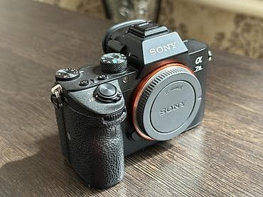укмуш тв: Беззеркальная камера Sony α7 III (ILCE-7M3, байонет E) - — 2