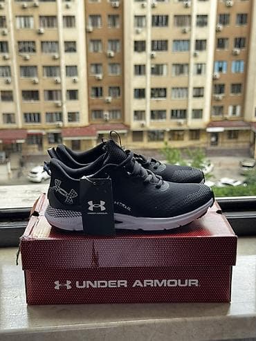 Мужские кроссовки, 41, Under Armour, Новый, цвет - Черный