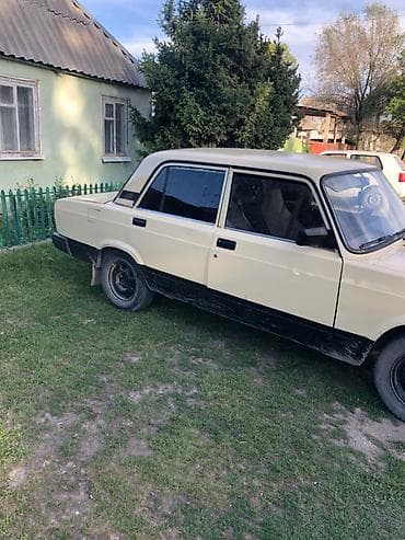 2107: ВАЗ (ЛАДА) 2107: 2000 г., 1.6 л, Механика, Бензин, Седан — 1