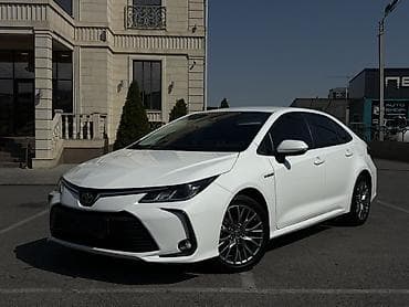 byd plus: Toyota Corolla: 2019 г., 1.8 л, Вариатор, Гибрид, Седан — 1