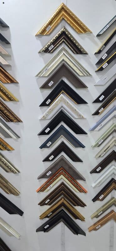 зеркала для студии: В наличии Зеркало с темно-коричневой рамой, рамка ПВХ Ширина рамки — 9