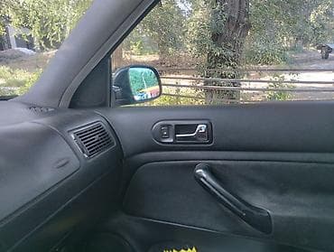 Продажа авто: Volkswagen Golf: 2003 г., 2.3 л, Механика, Газ, Хэтчбэк — 3