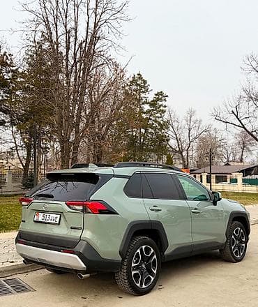 leng rover: Toyota RAV4: 2021 г., 2.5 л, Автомат, Бензин, Внедорожник — 3