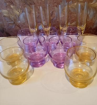 Дом и сад: Набор стеклянных рюмок. Винтаж. За все 800 сом. По отдельности, каждая — 2