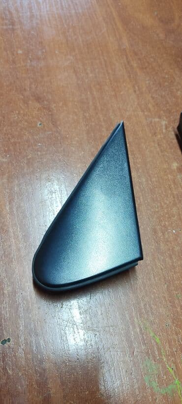 rav4: Toyota RAV-4, 3 поколения, 2008, треугольники на стойки в идеальном — 3