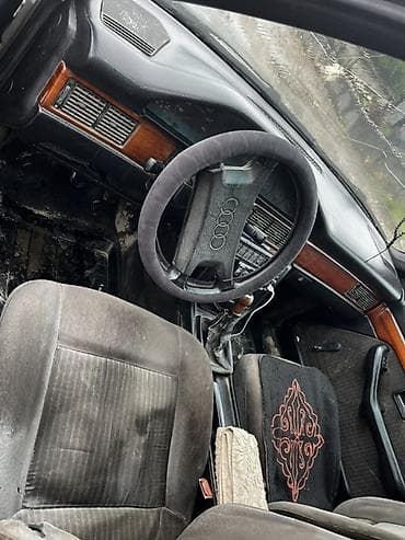 обшивка салона зил: Audi 100: 1992 г., 2.3 л, Механика, Бензин, Универсал — 6