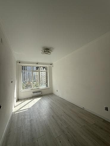 французский каартал: 2 комнаты, 35 м², Элитка, 4 этаж, Евроремонт — 1