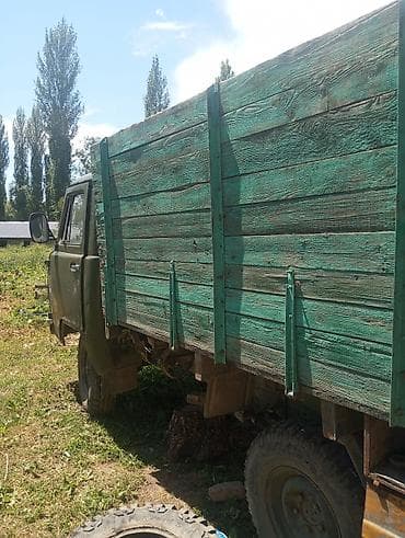 Унаа сатуу: УАЗ 452 Buhanka: 1980 г., 2.4 л, Кол менен иштөөчү, Бензин, Пикап — 1