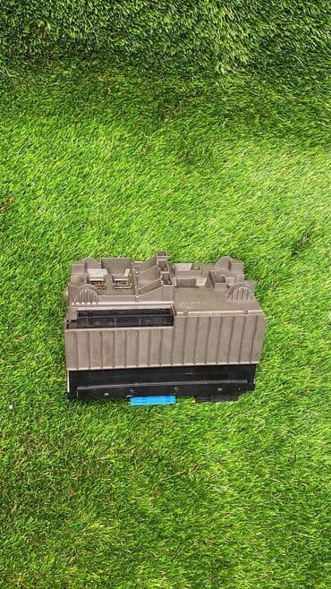 x5 e70: Блок комфорта Bmw X5 E70 M57D30 2009 (б/у)  Марка: BMW Модель: X5 Год — 3