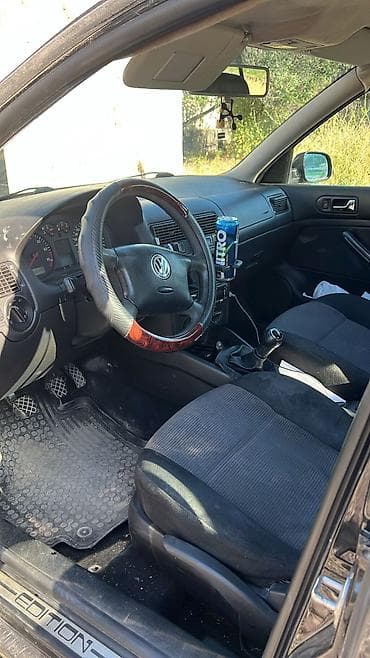 Продажа авто: Volkswagen Golf: 2004 г., 1.6 л, Механика, Бензин — 1