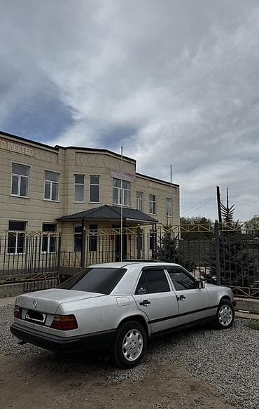 mb 220: Mercedes-Benz W124: 1988 г., 2.3 л, Ручные, Бензин, Седан — 2