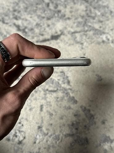 аифон 5: IPhone 11, Б/у, 128 ГБ, Белый, Зарядное устройство, 71 % — 6