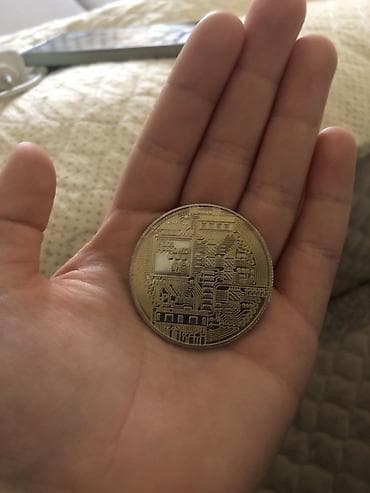 мерч: Памятная монета Bitcoin (реплика) - Диаметр: около 40 мм - Цвет — 1