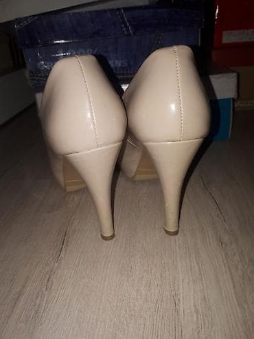 Женская обувь: Продаются женские туфли лакированные. Одевала несколько раз — 6