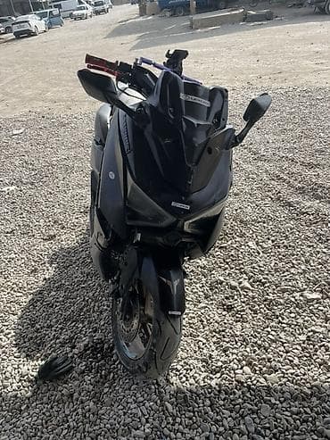 Скутер LYMOTO (черный), макси-класс, автомат. Z Max 200 куб на ходу