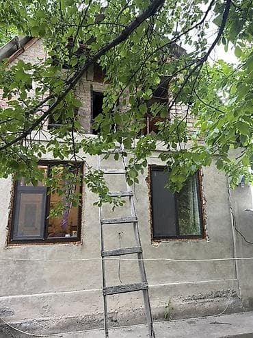 Продаётся дачный участок с домом и хозяйственными постройками. -