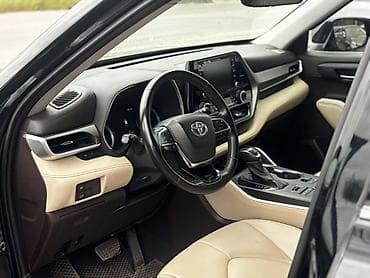 Продажа авто: Toyota Highlander: 2021 г., Кроссовер — 8