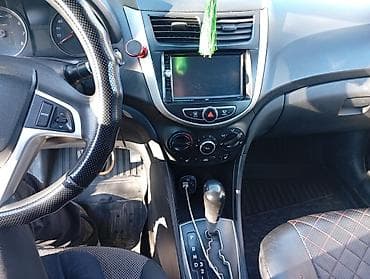 reno duster: Hyundai Solaris: 2012 г., 1.6 л, Автомат, Бензин, Седан — 6