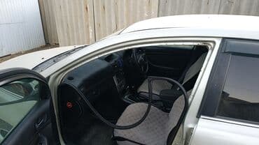 запчасти опель фронтера а: Toyota Avensis: 2003 г., 2 л, Механика, Бензиновая, Хэтчбэк — 10