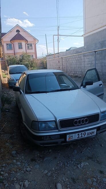 Audi 80: 1992 г., 2 л, Механика, Бензин, Седан
