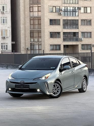 Toyota Prius: 2019 г., 1.8 л, Автомат, Гибрид, Лифтбек
