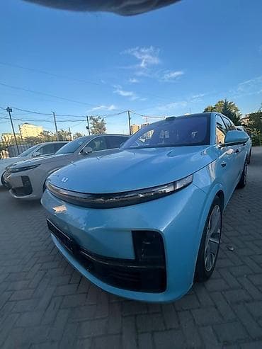 byd leopard 7: Lixiang L7: 2025 г., 1.5 л, Автомат, Гибрид, Кроссовер — 3