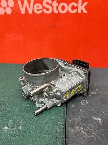 d 4d: Дроссельная заслонка Toyota 2008 г., Б/у, Оригинал, Япония — 3