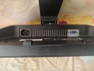 Стол компьютерлери жана комлектөөчүлөр: Монитор, Dell, Колдонулган, LCD, 18" - 19" — 3