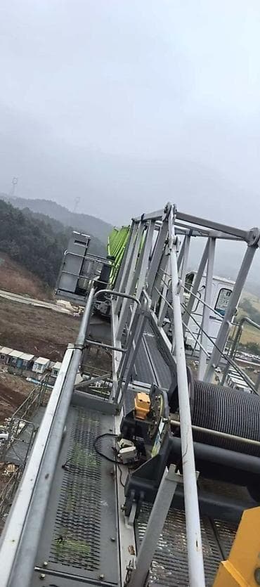 Багажники на крышу и фаркопы: Башенный кран 🏗️ 2022 года Фирма ZOOMLION Марка 6015-8 тонна Высота — 3