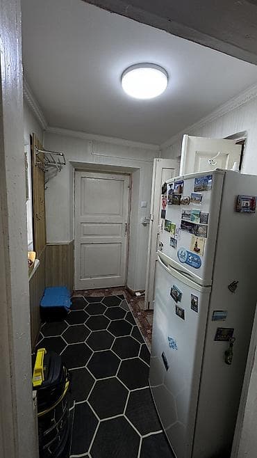 жилой дом в оше: Продаётся полдома!! 📍 г. Бишкек, район Азия Молл Продаётся полдома — 7