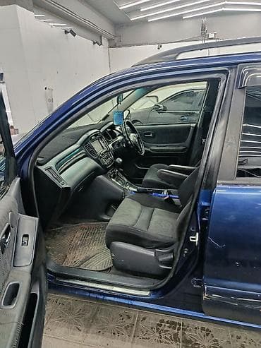 pathfinder r51: Toyota Kluger: 2001 г., Автомат, Бензин, Кроссовер — 7