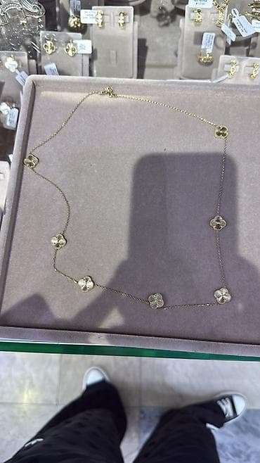 ван клиф серьги цена: Золотой сотуар ван клиф. Золото 585 пробы. Цена 8000 сом за гр — 1