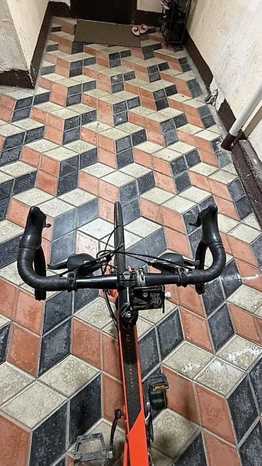 third edition solution: Шоссейный велосипед, Рама L (172 - 185 см), Б/у — 2