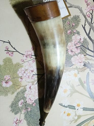 поилки для курей: Питьевой рог из натурального бычьего рога с металлической окантовкой — 1