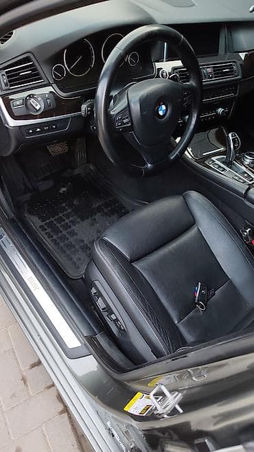 отделка салона авто: BMW 5 series: 2013 г., 3 л, Автомат, Дизель, Седан — 3