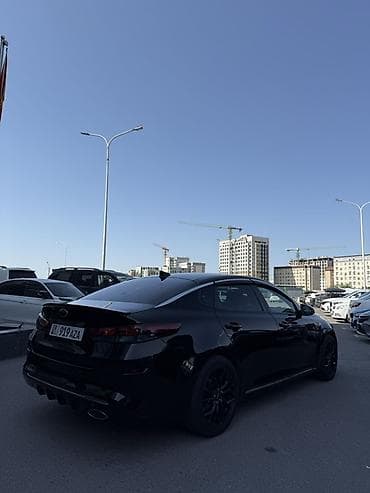 Продажа авто: Черный седан Кузов и внешний вид: - Элегантный аэродинамичный — 6